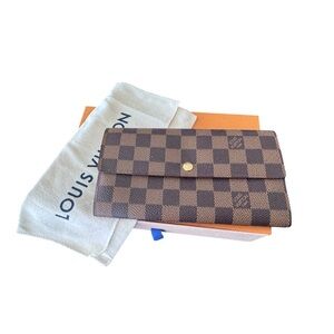 Louis Vuitton Damier Ebene Sarah Wallet (Full inclusion)